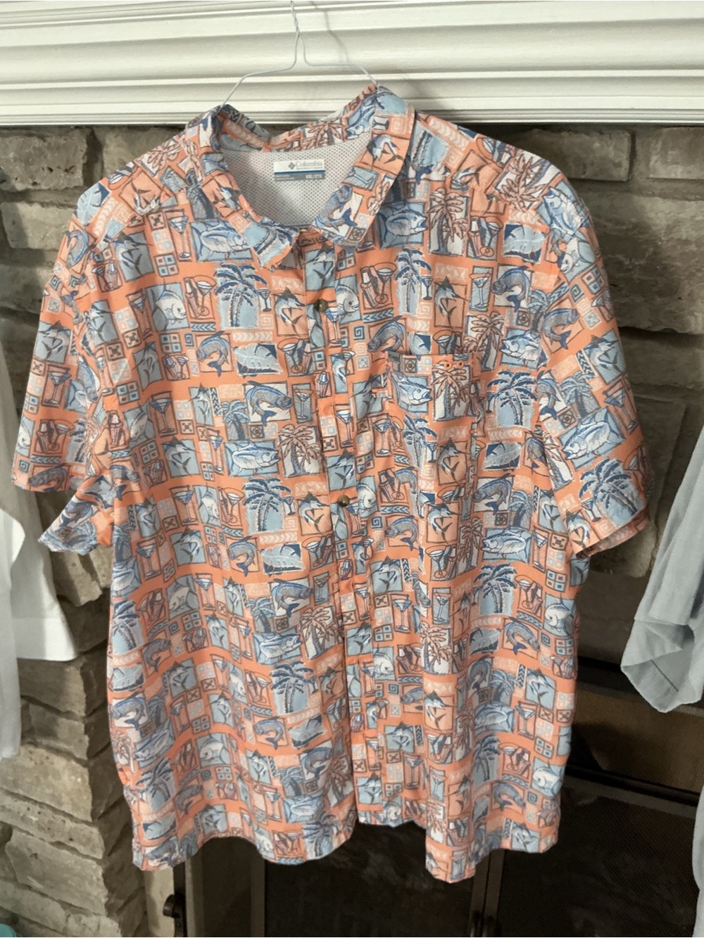 Columbia Peach and Blue Printed Short-Sleeve Button-Down Fishing Shirt